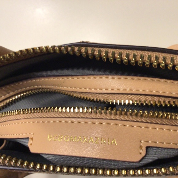 BCBGMAXAZRIA Lizard Embossed Leather and Suede Sho - Picture 6 of 6